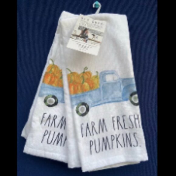 NWT - Rae Dunn "FARM FRESH PUMPKINS" Kitchen Towels - Picture 1 of 5